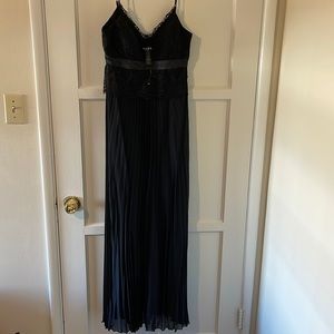BCBG paris new black elegant long dress in size 4